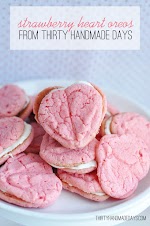 Strawberry Heart Oreo Valentine Cookies was pinched from <a href="http://www.thirtyhandmadedays.com/2012/01/valentine_cookies/" target="_blank">www.thirtyhandmadedays.com.</a>