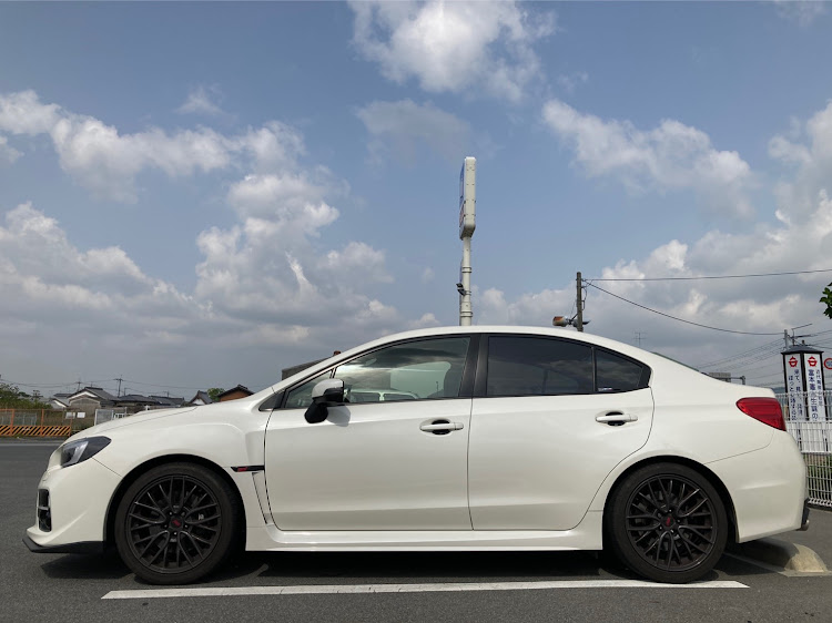 WRX STIのiPhone撮影に関するカスタム事例の投稿画像2枚目