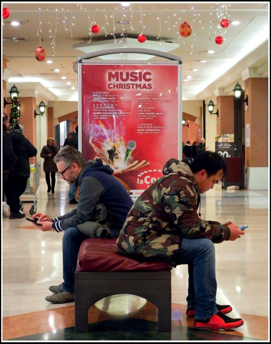 Pausa Shopping di Pierluigi Terzoli