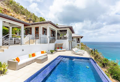 Villa with pool and terrace 5