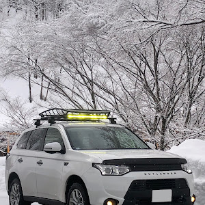 アウトランダーPHEV GG2W