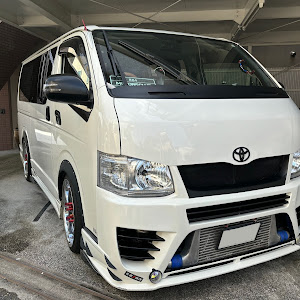 ハイエースバン TRH200V