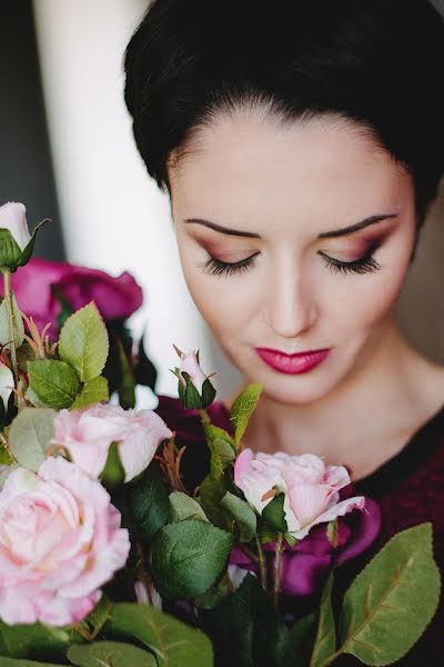 Fotógrafo de casamento Viktoriya Ogloblina (victoria85). Foto de 24 de março 2016