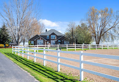 Corps de ferme avec jardin 9