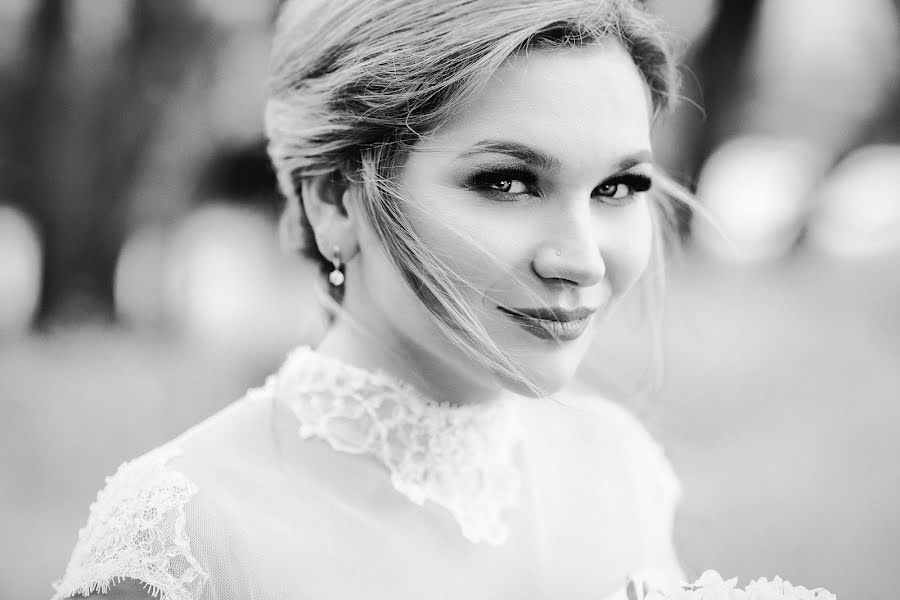 Wedding photographer Lyubov Konakova (lyubovkonakova). Photo of 25 July 2017