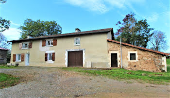 maison à Chabanais (16)