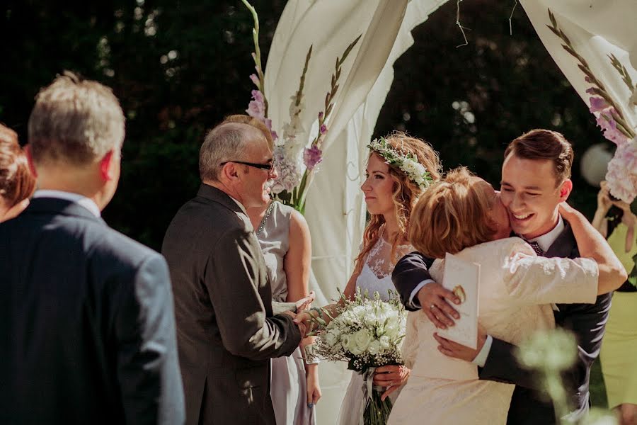 Fotografo di matrimoni Adrian Ervin Michalski (twoperspectives). Foto del 25 giugno 2019