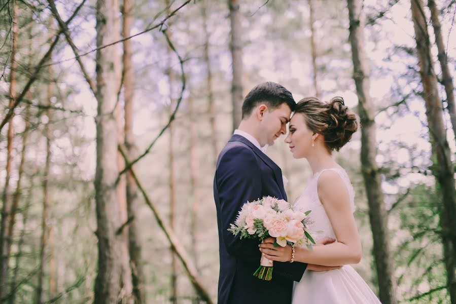 Fotógrafo de casamento Valeriya Solomatova (valeri19). Foto de 30 de dezembro 2016