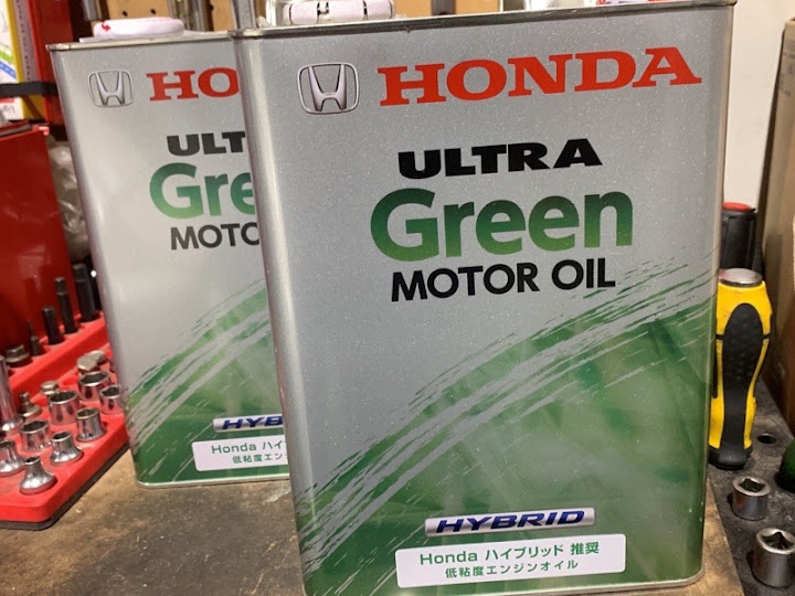 正規品】 （） HONDA ホンダ 純正 エンジンオイル ウルトラ GREEN グリーン 4L 缶 08216-99974 送料1件分で同梱は6缶まで  4L 4リットル オイル 車 人気 交換 オイル缶 油 エンジン油 ポイント消化：DE