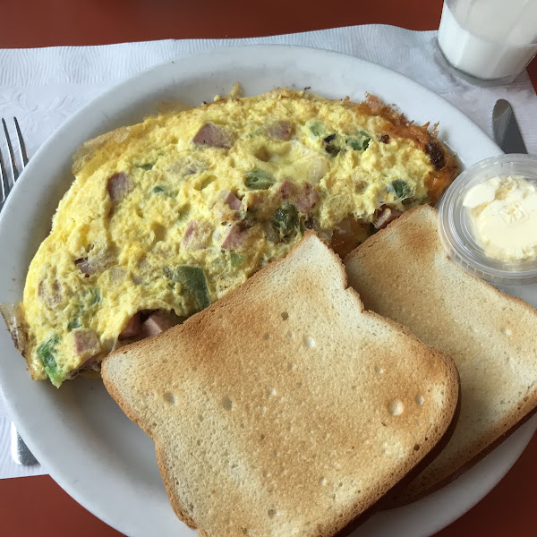 GF toast and western omelet with cheddar cheese.