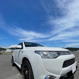 アウトランダーPHEV GG2W