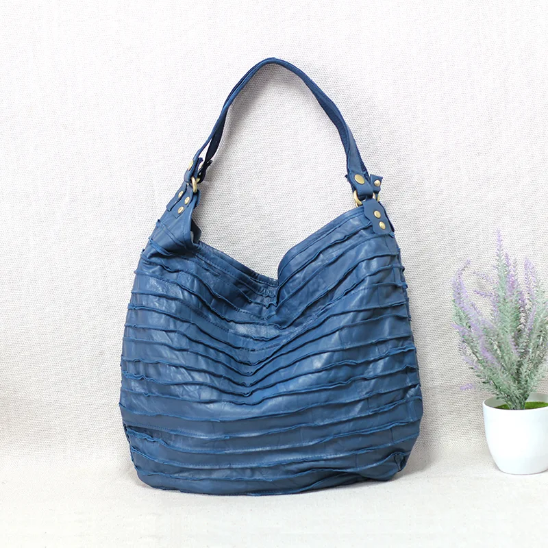 Soft Leather Light Design Casual Shoulder Crossbody Dual-use Bag, comfortable and versatile for everyday use, perfect fo