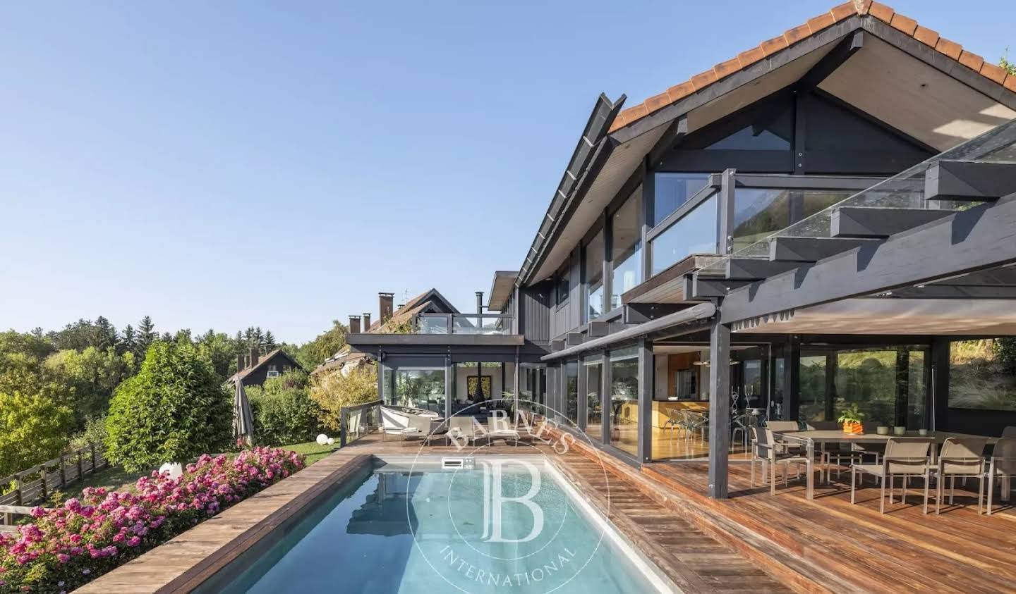 Villa avec piscine et terrasse Annecy