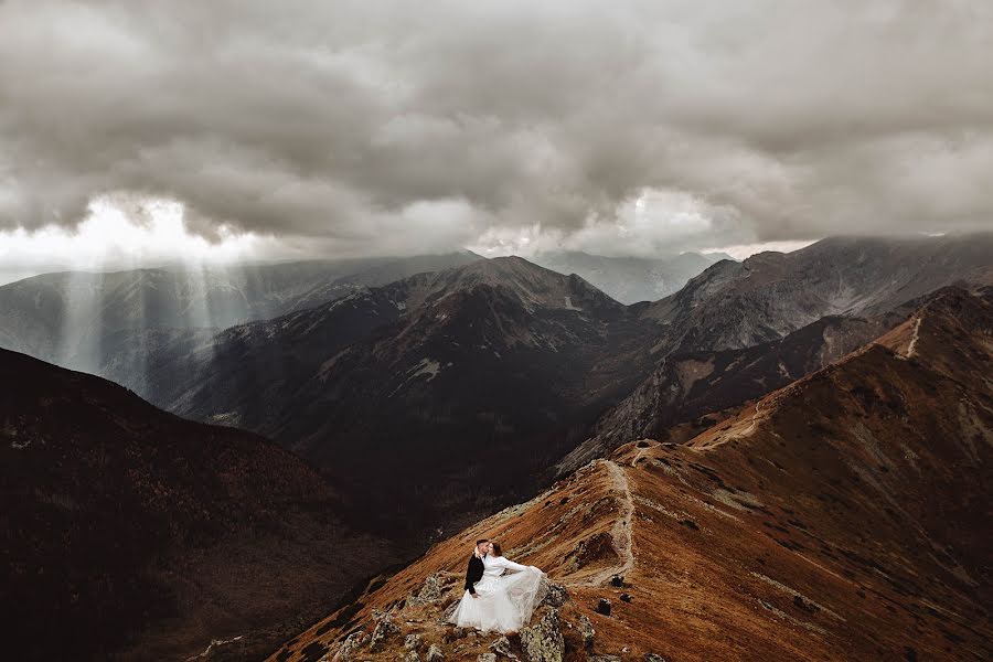 Fotografo di matrimoni Agnieszka Gofron (agnieszkagofron). Foto del 30 settembre 2021