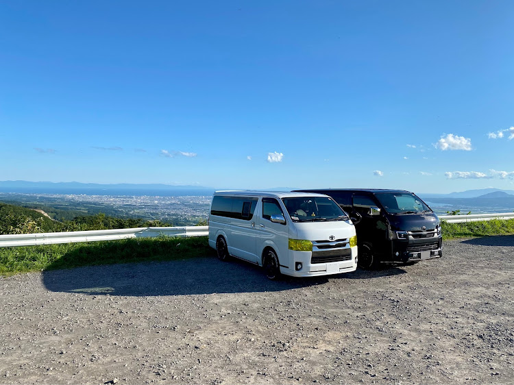 ハイエースの城岱スカイライン・駒ケ岳とコラボ・同車種は楽しい🎵・大沼ツーリング・ハイエース4WDコラボに関するカスタム事例の投稿画像9枚目