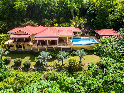 Maison avec piscine en bord de mer 2