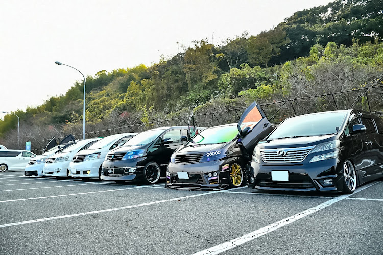 ヴェルファイアのFREEDOM WIND・変態一家・淡路MT・久々コラボ✨・交流ありがとうございました🙇‍♂️に関するカスタム事例の投稿画像2枚目