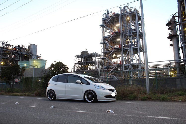 フィットのイクスピアリ駐車場・川崎工場夜景・いまいち。に関するカスタム事例の投稿画像2枚目