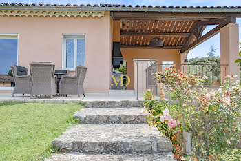 villa à Saint-Saturnin-lès-Apt (84)