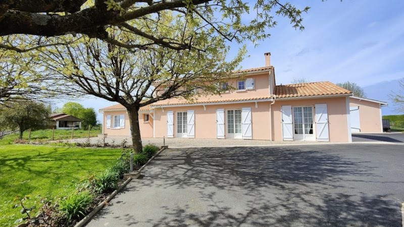 Vente maison 6 pièces 139.34 m² à Saint-Caprais-de-Blaye (33820), 332 000 €