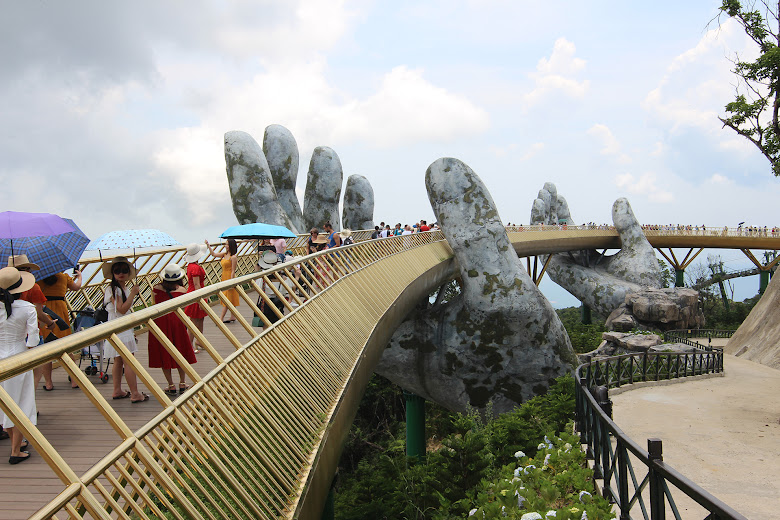 巴拿山 佛手金橋 峴港 Ba Na Hills Golden Bridge Da Nang