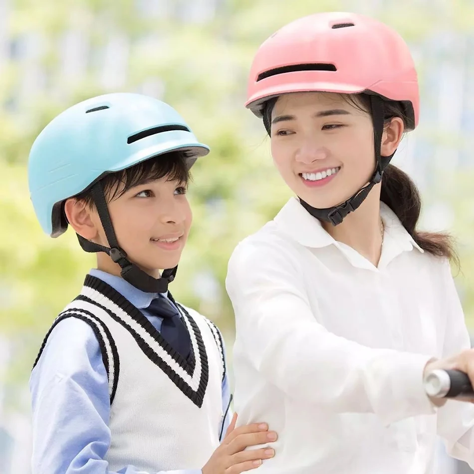 Capacete Inteligente Urban Light Riding para ciclismo urbano. Segurança, luzes integradas, conectividade e design moderno para o ciclista.