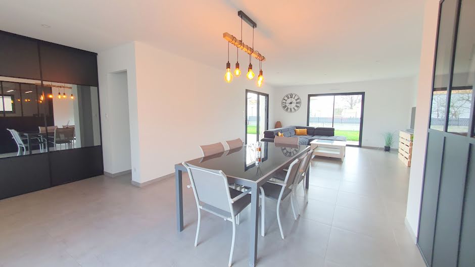 Vente maison 6 pièces 143 m² à Vezins (49340), 352 920 €