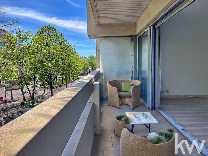 Vente appartement 3 pièces 68 m² à Marseille 8ème (13008), 270 000 €