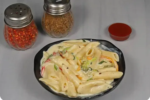 Veg White Sauce Pasta