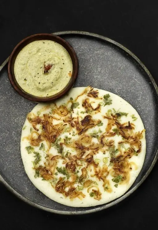 Onion Masala Uttapam [Serves 1]