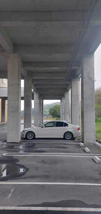 320iの320iE90・医療従事者に感謝に関するカスタム事例の投稿画像1枚目