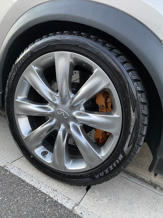 CX-8のcx-8のある風景・brembo・自作オーバーフェンダー・インフィニティFX35・流用チューンに関するカスタム事例の投稿画像5枚目