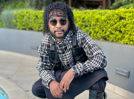 Singer Vusi Nova slams reports that he didn't pay writer.