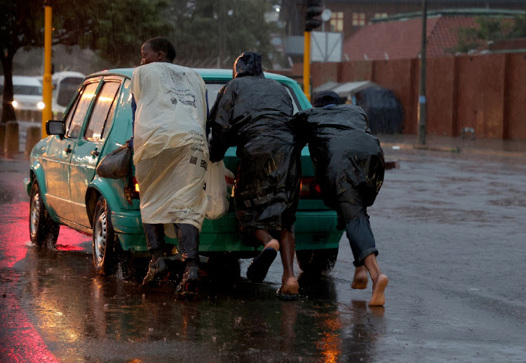 Heavy rainfall has resulted in flooding of certain roads and rising water levels in some parts of KwaZulu-Natal.