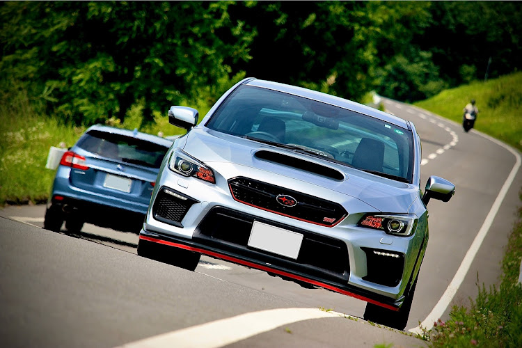 WRX STIのソロカメ活・グンマー帝国・つまごいパノラマライン北ルート・涼しい・浅間山に関するカスタム事例の投稿画像2枚目