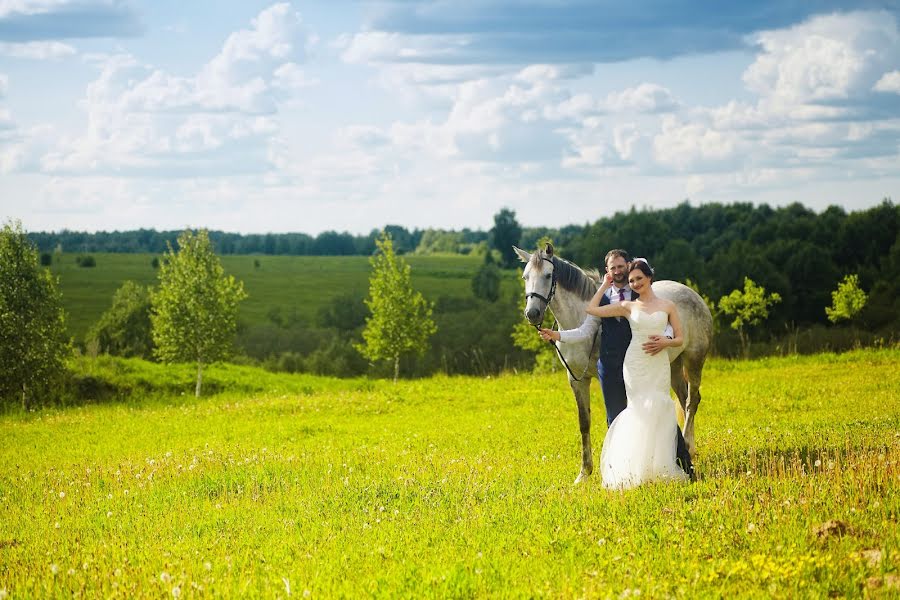 Wedding photographer Yuriy Kim-Serebryakov (yurikim). Photo of 17 June 2017