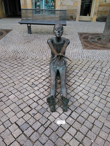 Bronzeskulptur am Apothekerbrunnen