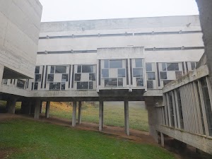 La Tourette - piętra jak warstwy tortu