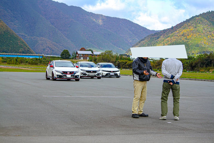 シビックタイプRの廃道撮影・シビックタイプR FK2・シビックタイプR FL5・K20C・チャン白軍団に関するカスタム事例の投稿画像8枚目