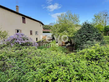 maison à Neuville-les-Dames (01)