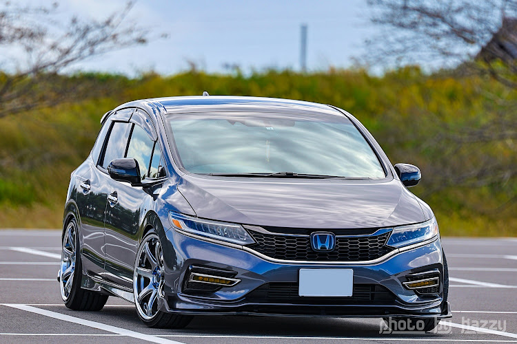 ジェイドのAPS-C機でもやれる😎・めざせPickupcars・ドライブ・秋桜・あれまだかな？に関するカスタム事例の投稿画像1枚目