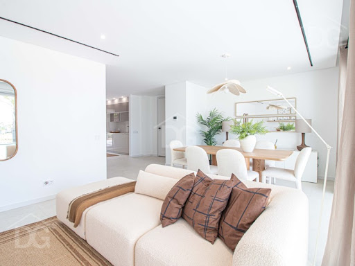 Villa with terrace 4