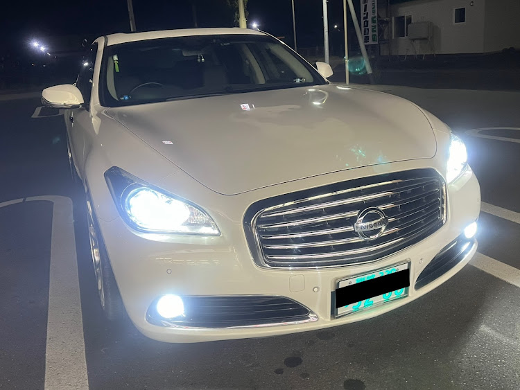 シーマのプチいじり・Y51シーマ・HID・LEDフォグに関するカスタム事例の投稿画像1枚目