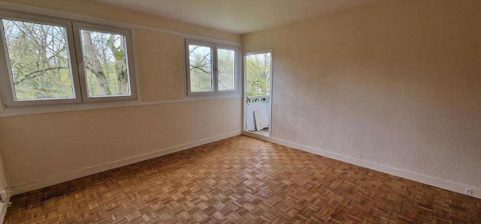 Location  appartement 2 pièces 50 m² à Verneuil-sur-Seine (78480), 810 €