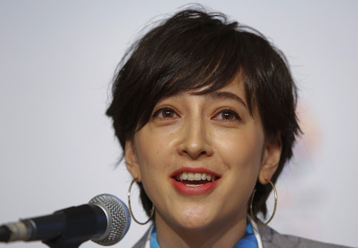 ふるさと納税で100万円の寄付、滝川クリステルが代表をつとめる動物愛護団体に感謝状