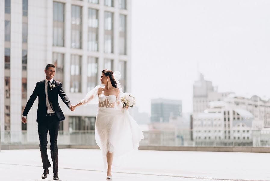 ช่างภาพงานแต่งงาน Irina Kharchenko (zefirphoto) ภาพเมื่อ 10 มิถุนายน 2022