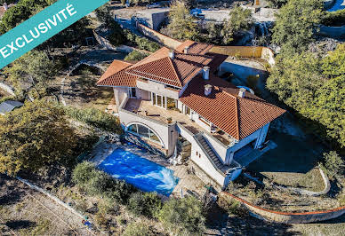 House with pool and terrace 3