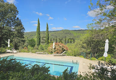 Maison avec piscine et terrasse 10