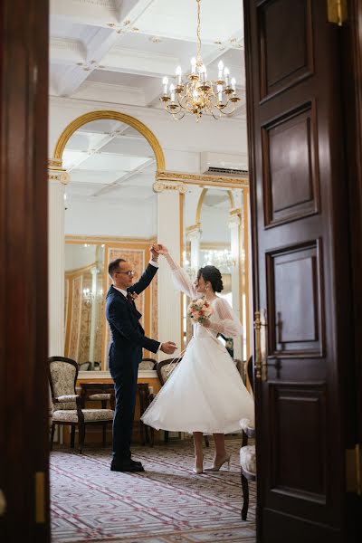 Wedding photographer Lena Drobyshevskaya (lenadrobik). Photo of 13 October 2020