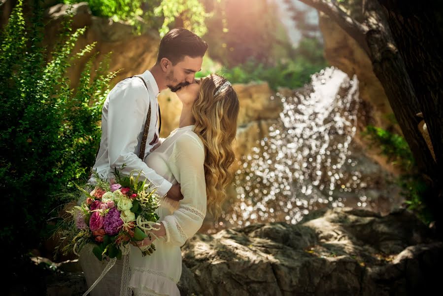 Wedding photographer Marius Ilincaru (ilincaru). Photo of 18 June 2019